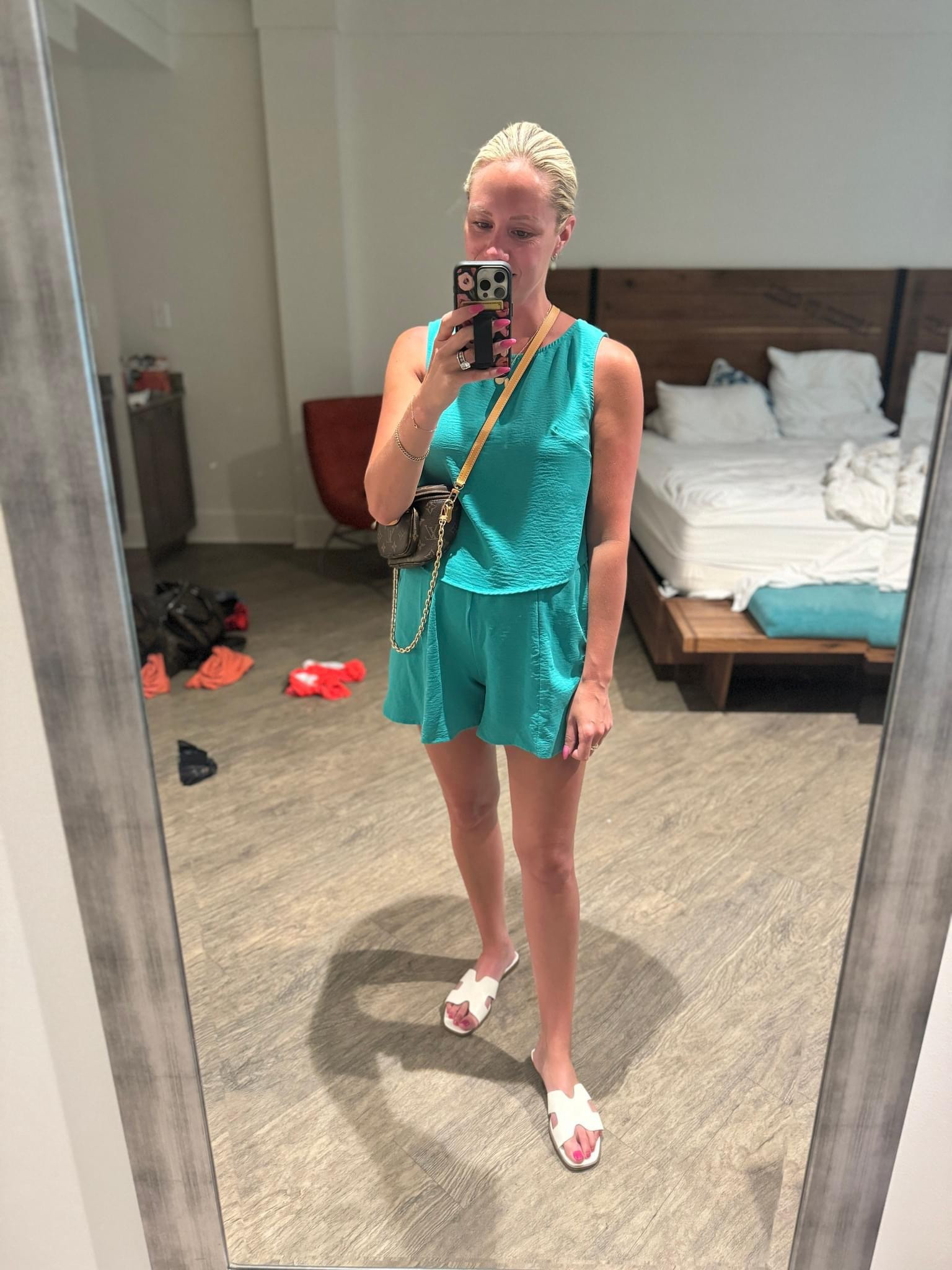 2pice set
Fashionablylatemom 
Fashionably late mom 