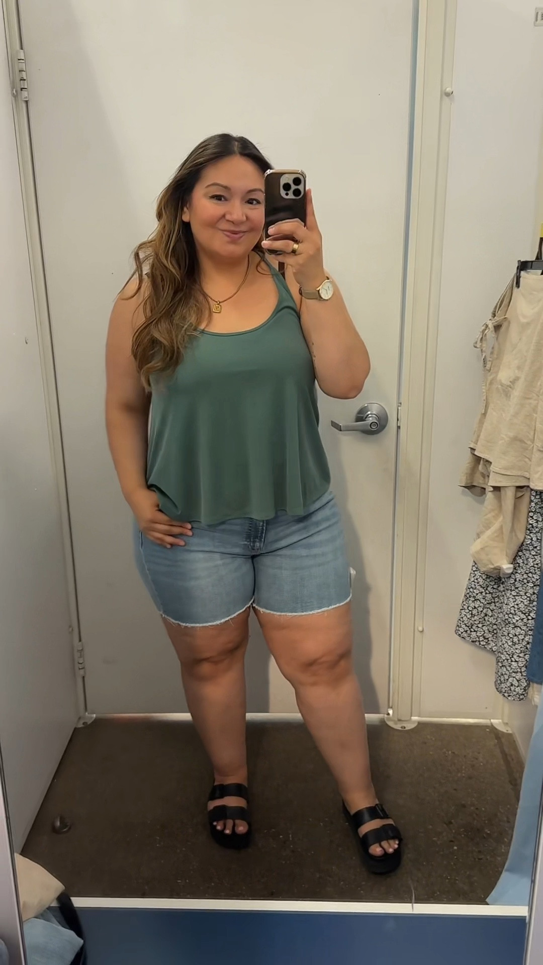 Top Sz L
Shorts Sz 16

#LTKMidsize #LTKPlusSize