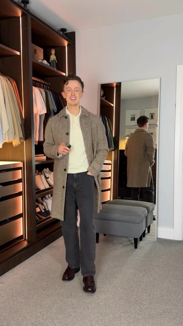 Spring but it doesn’t feel like it🌨️
Coat from @octobre_editions 

#ootdmen #mensfashion #octobreeditions #mensstyle