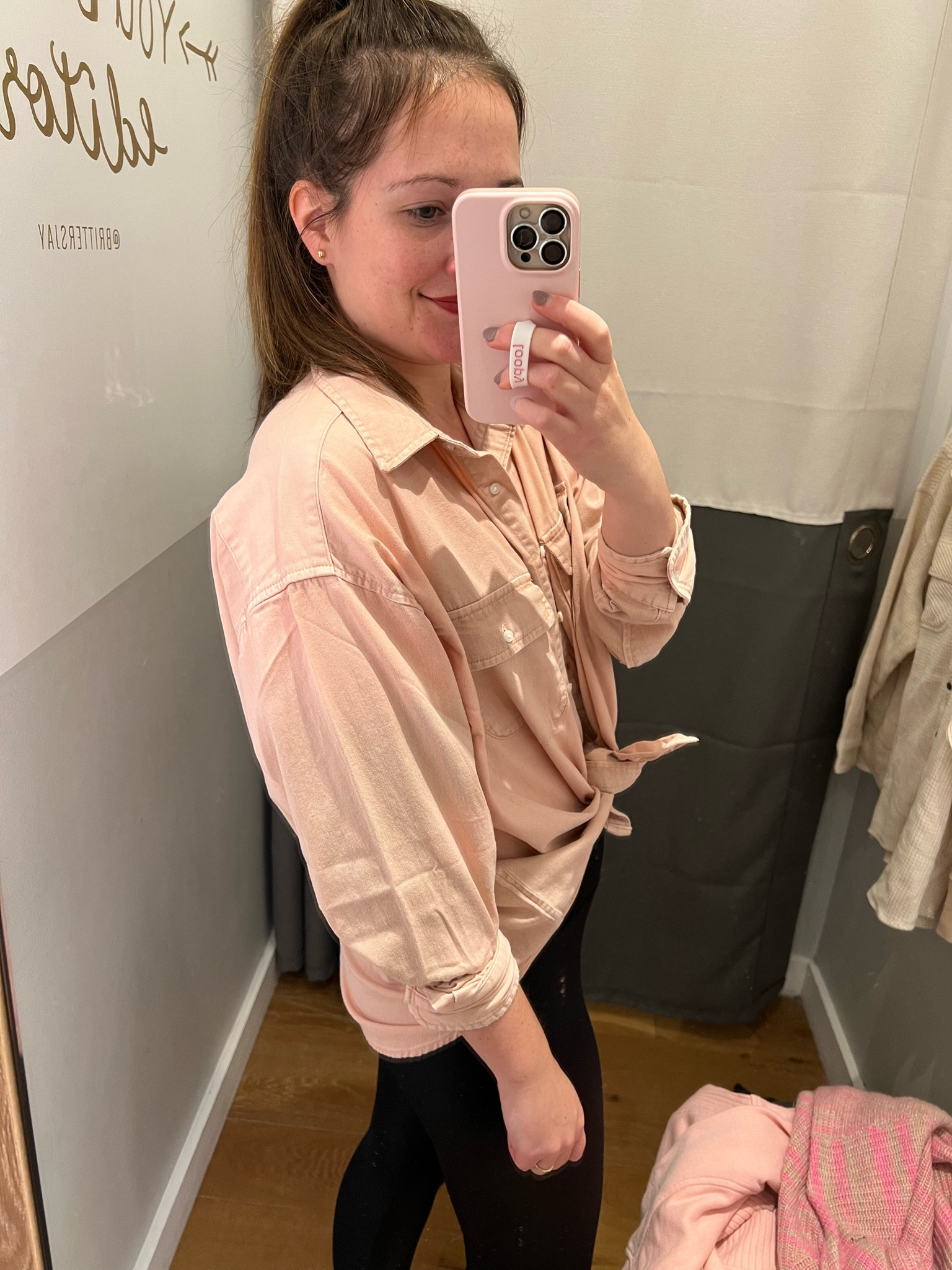 Oversized button up- this is oversized with a little bit of structure and many ways to style 😍

Sizing: tts (xs)



#LTKstyletip #LTKunder100 #LTKunder50