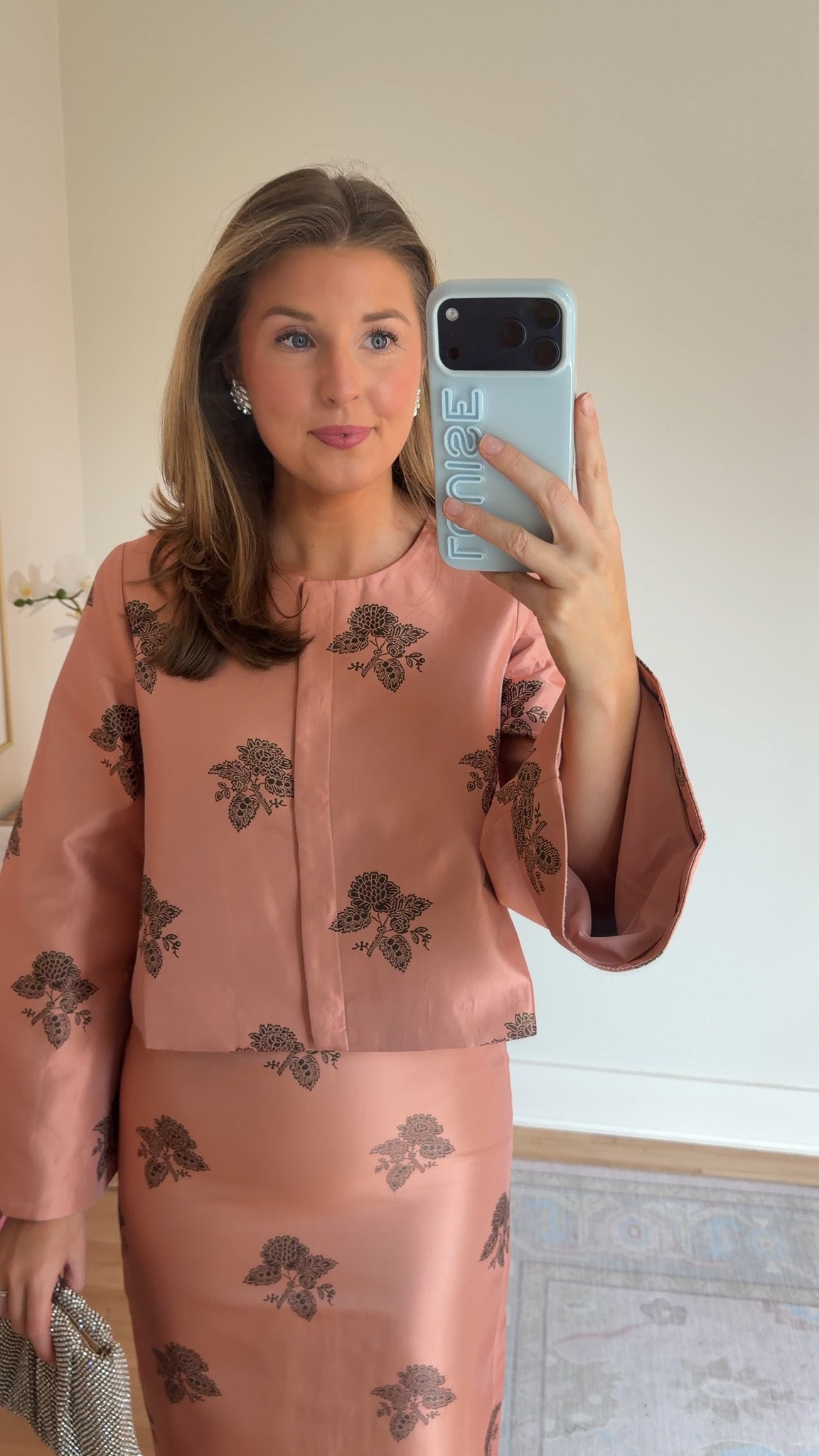 Fall & winter wedding guest look! Wearing a S in top and 2 in skirt
