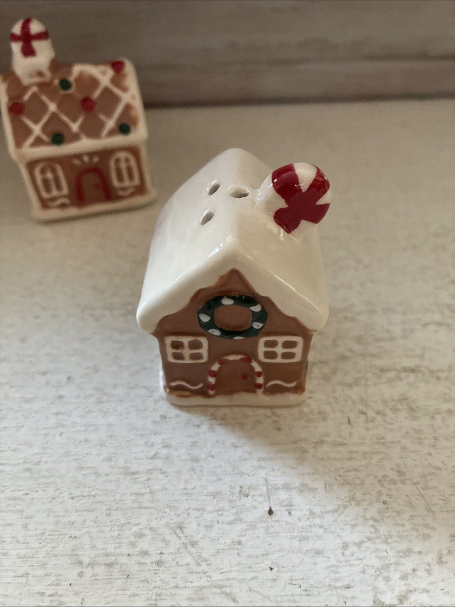 Cracker Barrel Mini Gingerbread Houses Salt & Pepper Shaker Set | eBay US