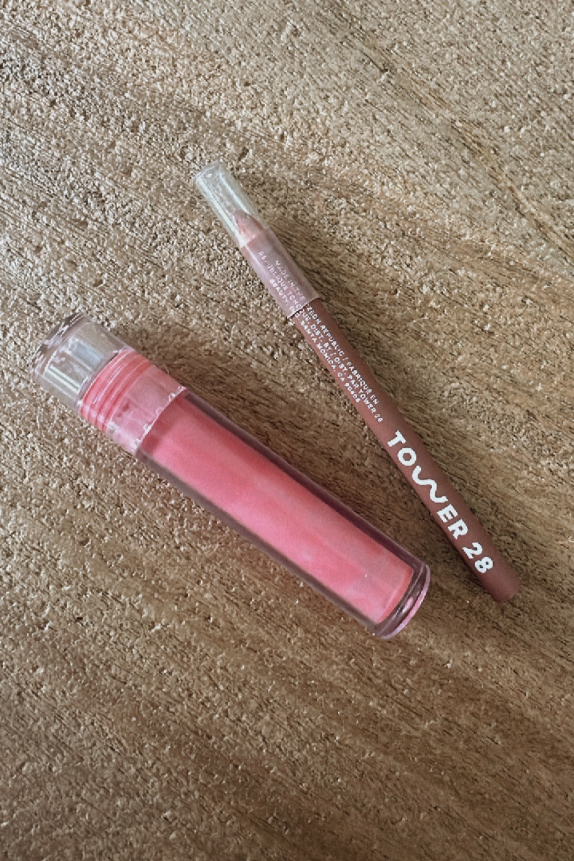 Lip jelly: pistachio 
Lip liner: work of art


#LTKBeauty