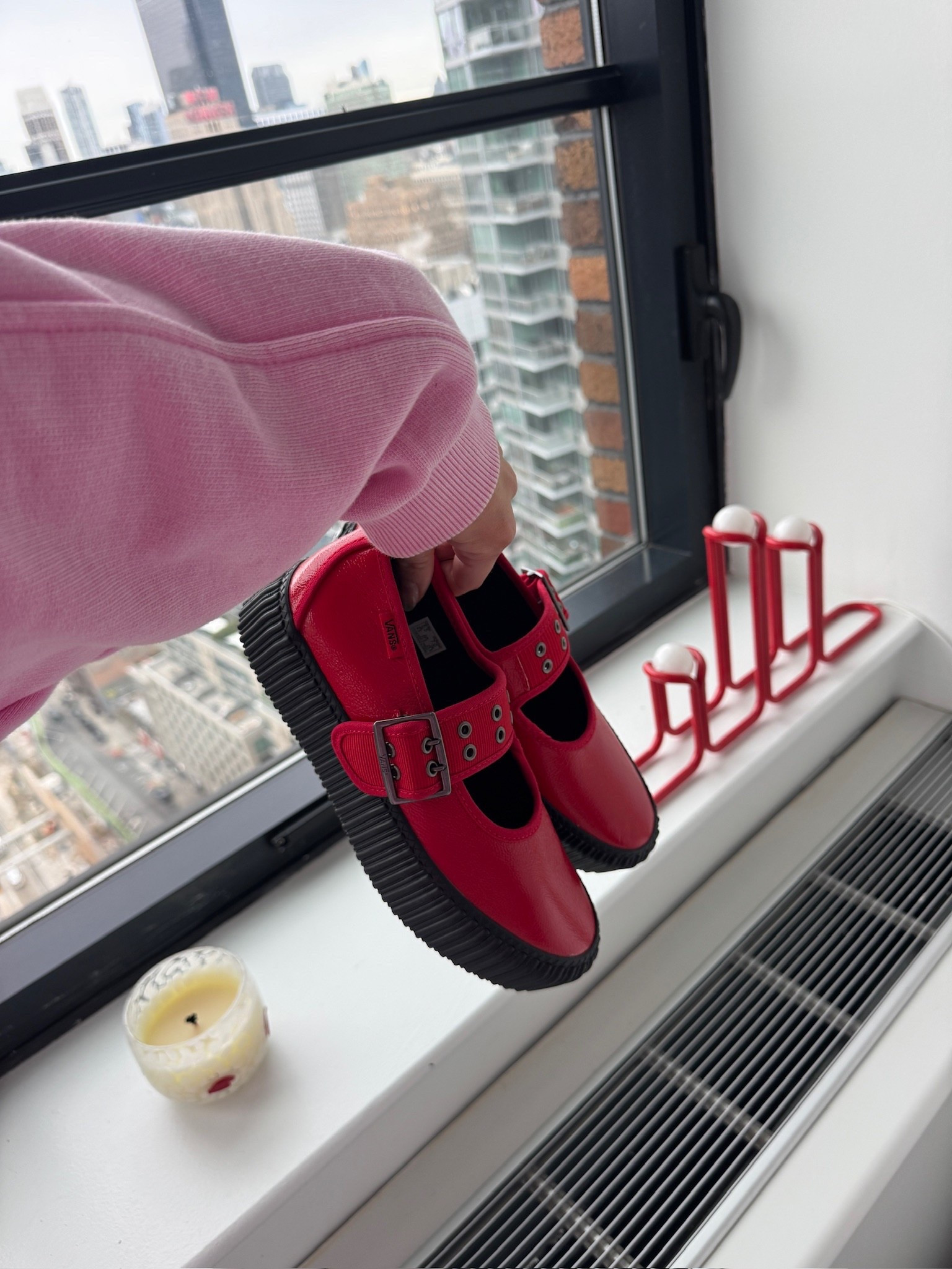 mary jane’s

vans, mary jane’s, creepers

#LTKSeasonal #LTKdayinmylife