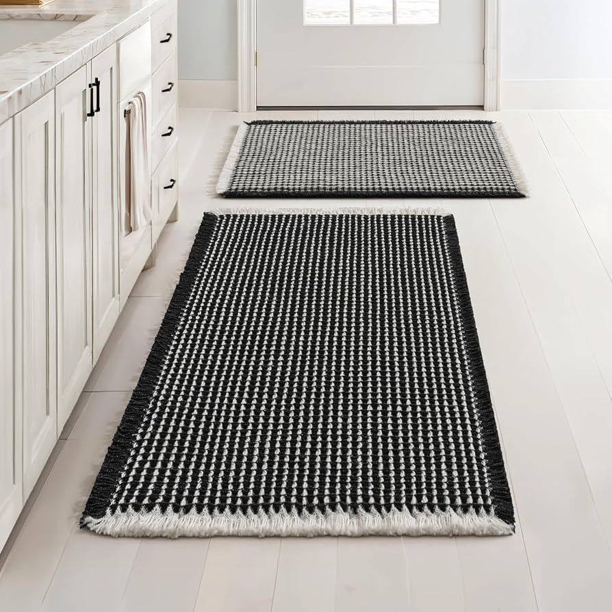 MIULEE Set of 2 Waffle Bathroom Rugs Black&Cream Bath Mat 17"x24"+18"x30" | Amazon (US)