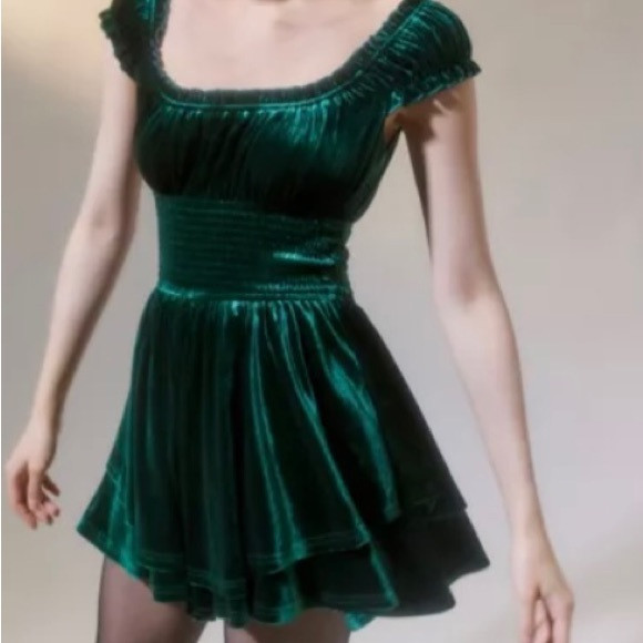 Urban outfitters Brand new emerald velour romper | Poshmark