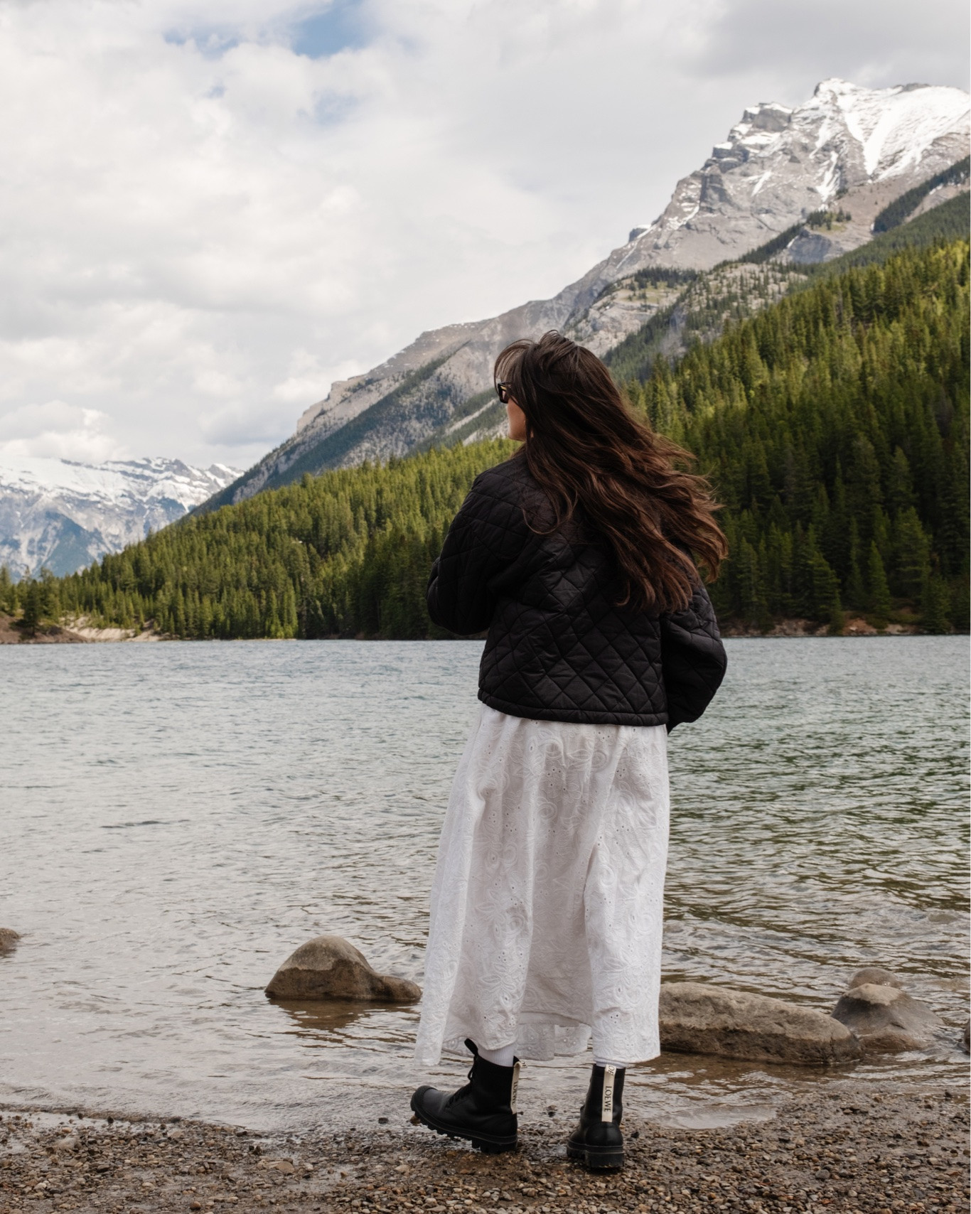 Packed some of my most-loved pieces for a week long getaway in the mountains. 

• Sezane knits • Uniqlo Pufftech • Salomon sneakers • Loewe hiking boots • A few favourite bags

#LTKcanada #LTKstyletip #LTKmodest