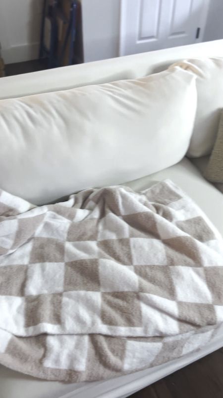 If you are looking for neutral home decor, I am linking some of my fav for spring. Upgrade your living room home decor with neutral colors. 




Lounge set 
Winter fashion 
Spring 
Spring decor 
Spring home 
Spring  outfit 
Winter outfits 
Travel outfits 
Valentine’s Day 
Work outfit 
Resort wear 
Bedding 

#LTKsalealert #LTKhome #LTKSeasonal