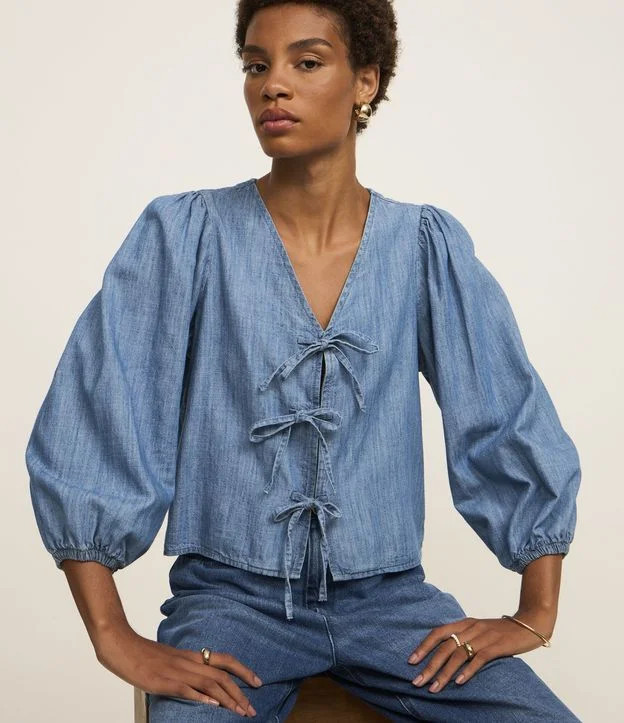 Blusa em Jeans com Laços Frontais e Manga Bufante Azul - Lojas Renner | Renner (BR)