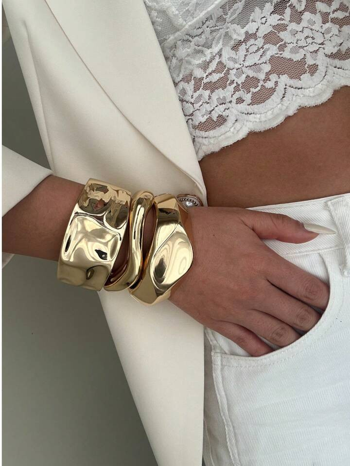 Chic Metallic Crinkle Bangle Bracelet, Fashion Smooth Spring Design | SHEIN