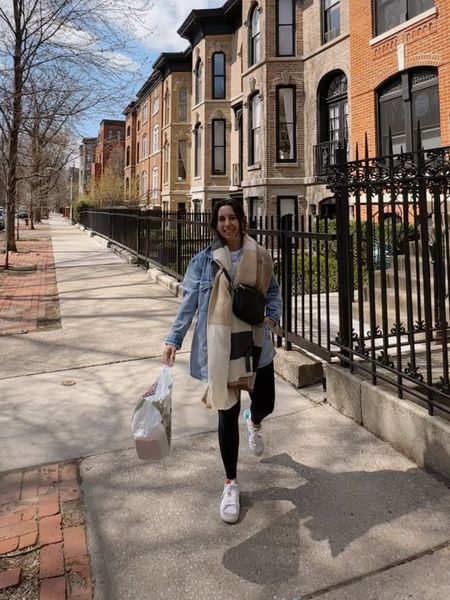 Spring in the city of Chicago. Dressed in my favorite leggings, oversized denim jacket and Nike sneakers. My favorite way to walk around in comfort and style. 

#LTKfindsunder100