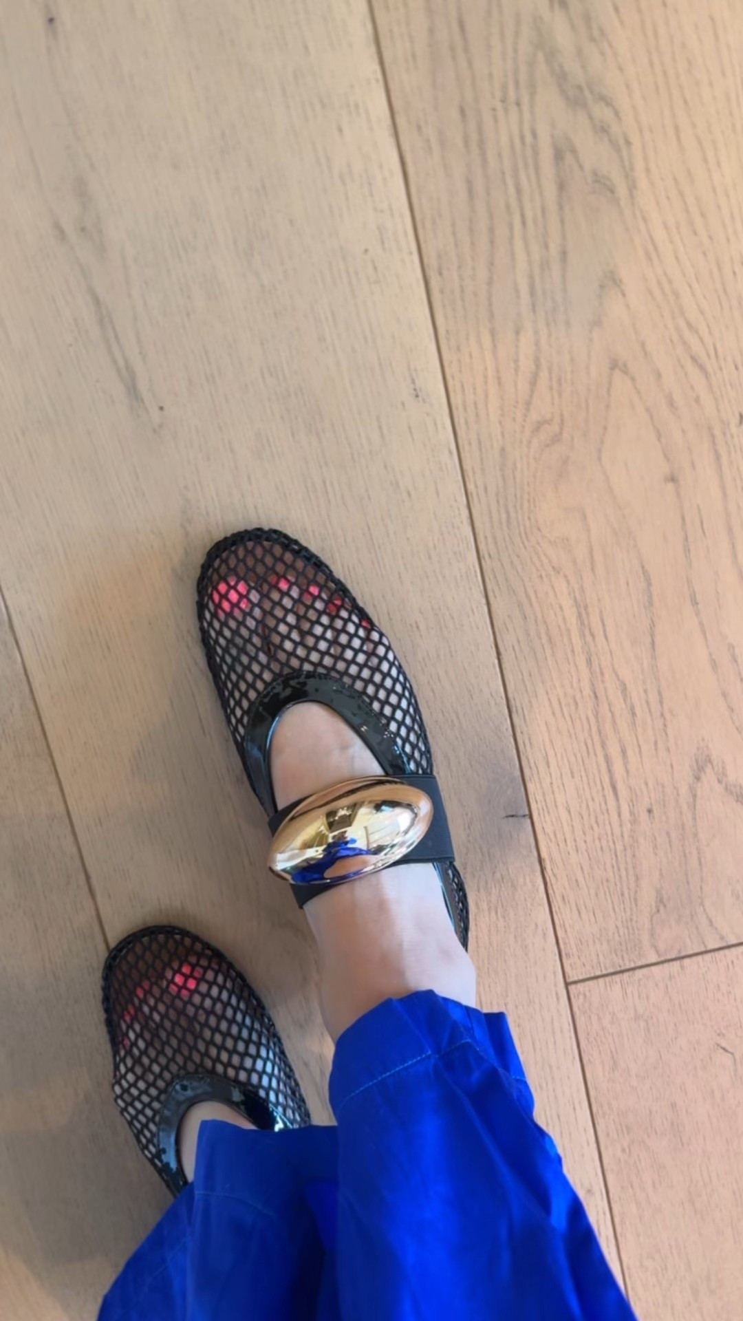 The coziest, chicest look! 

#LTKShoeCrush #LTKStyleTip #LTKFindsUnder100