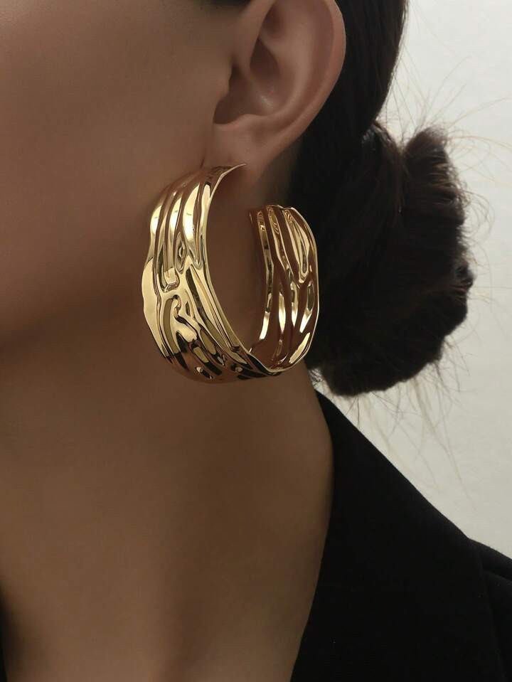 1pair Fashionable Oversized Earrings In European And American Style | SHEIN