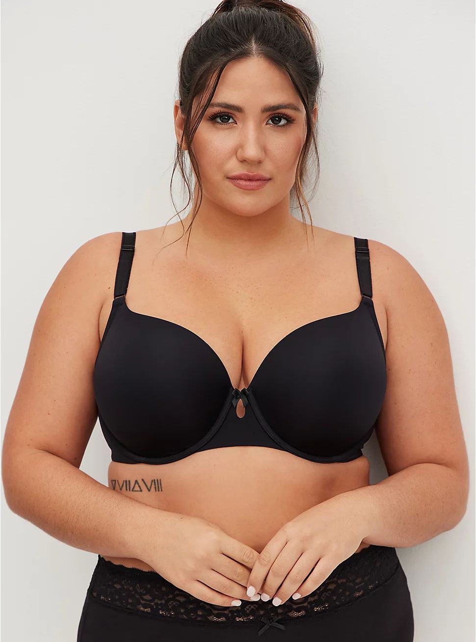 T-Shirt Lightly Lined Smooth 360° Back Smoothing™ Bra | Torrid (US & Canada)