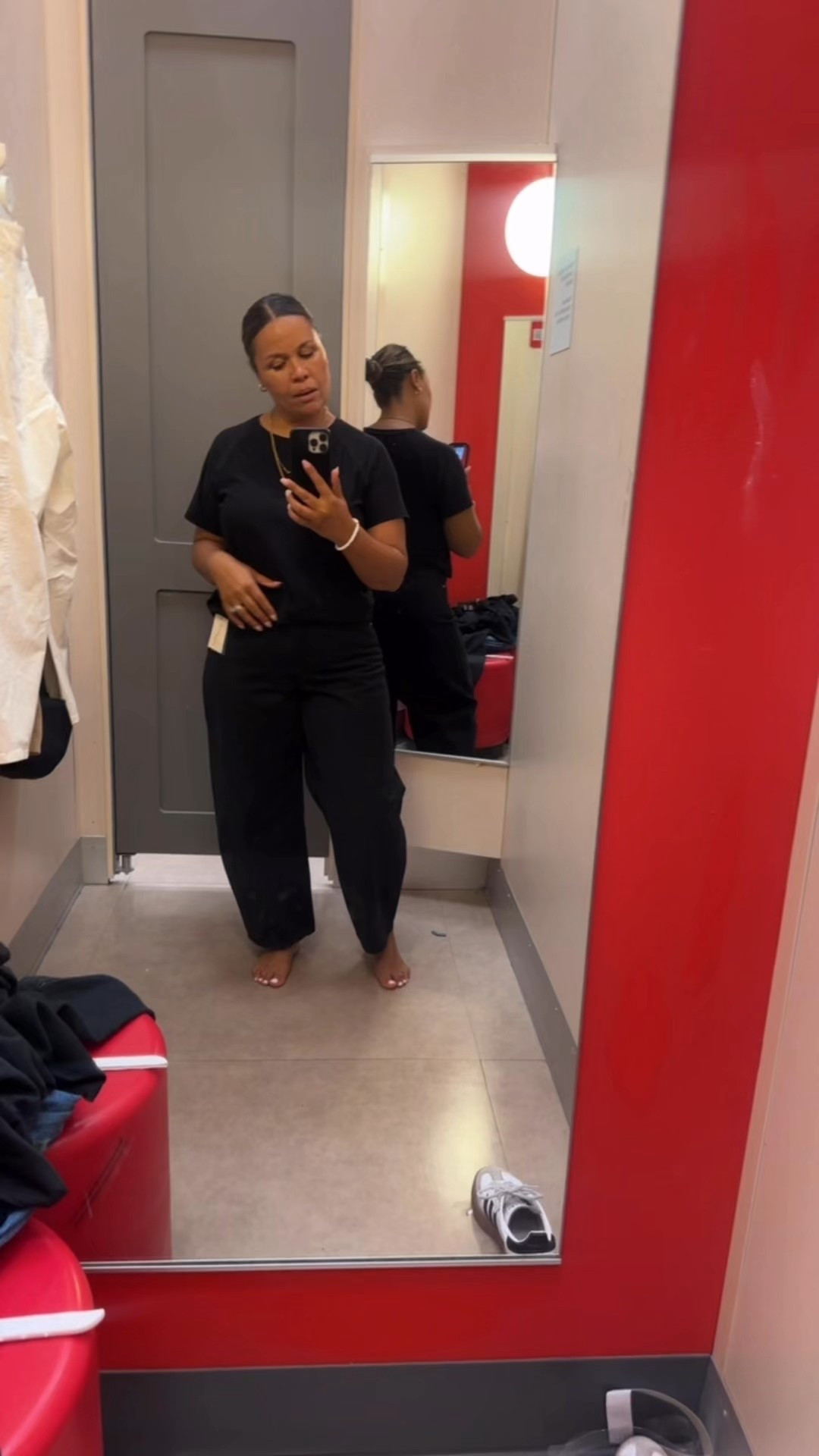 The best barrel jeans ever!! 

#LTKStyleTip #LTKFallSale #LTKMidsize