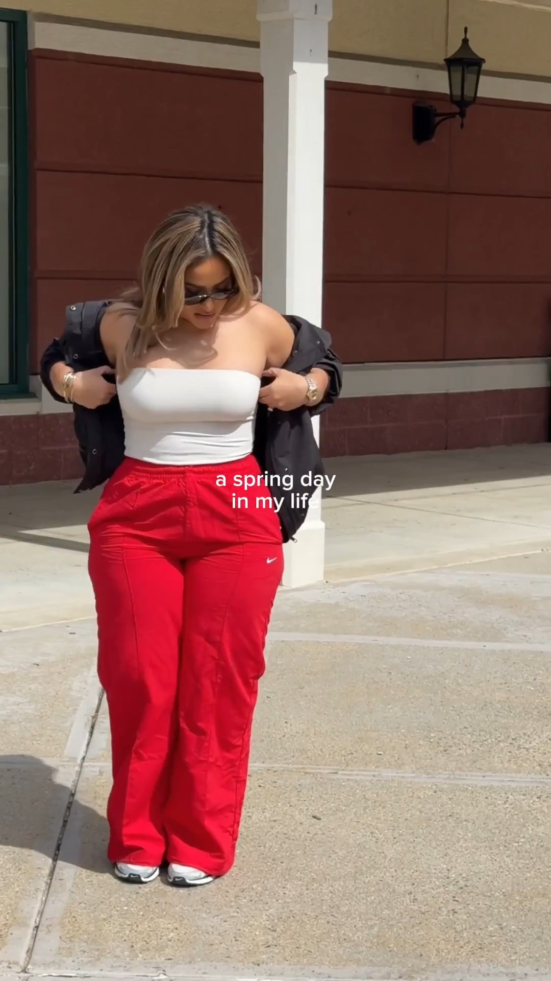 Midsize approved airport OOTD ❤️‍🔥 save this is you need a travel day look for Coachella! I’m wearing a size medium in everything shown! 



#LTKFestival #LTKMidsize #LTKStyleTip