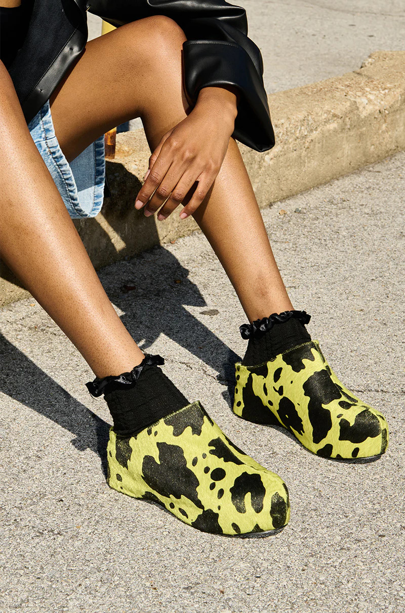 AZALEA WANG DARWIN LIME FLATFORM | AKIRA