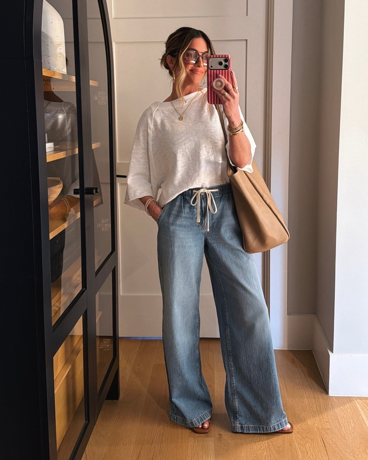 Perfect “out the door in 5 minutes” mom outfit that still makes me feel put together! Pants are true to size and wearing an xs in the tee.

#LTKdayinmylife #LTKmomlife #LTKgrwm