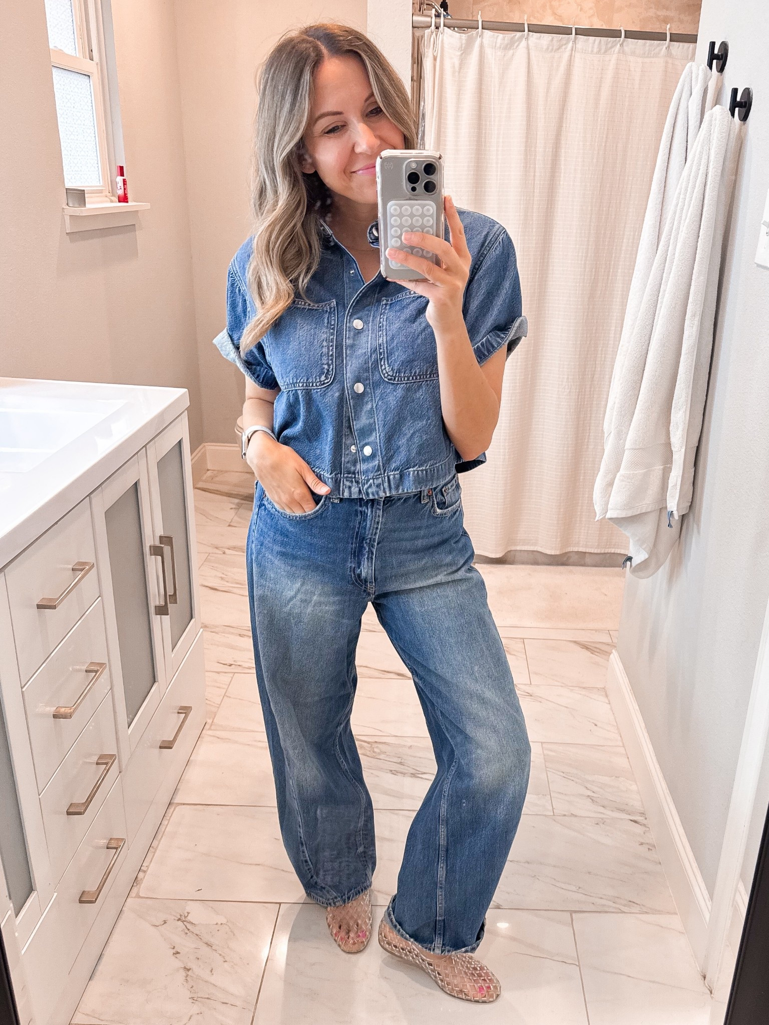 Top - XS
Jeans - tts


#LTKmomlife #LTKSeasonal #LTKOver40