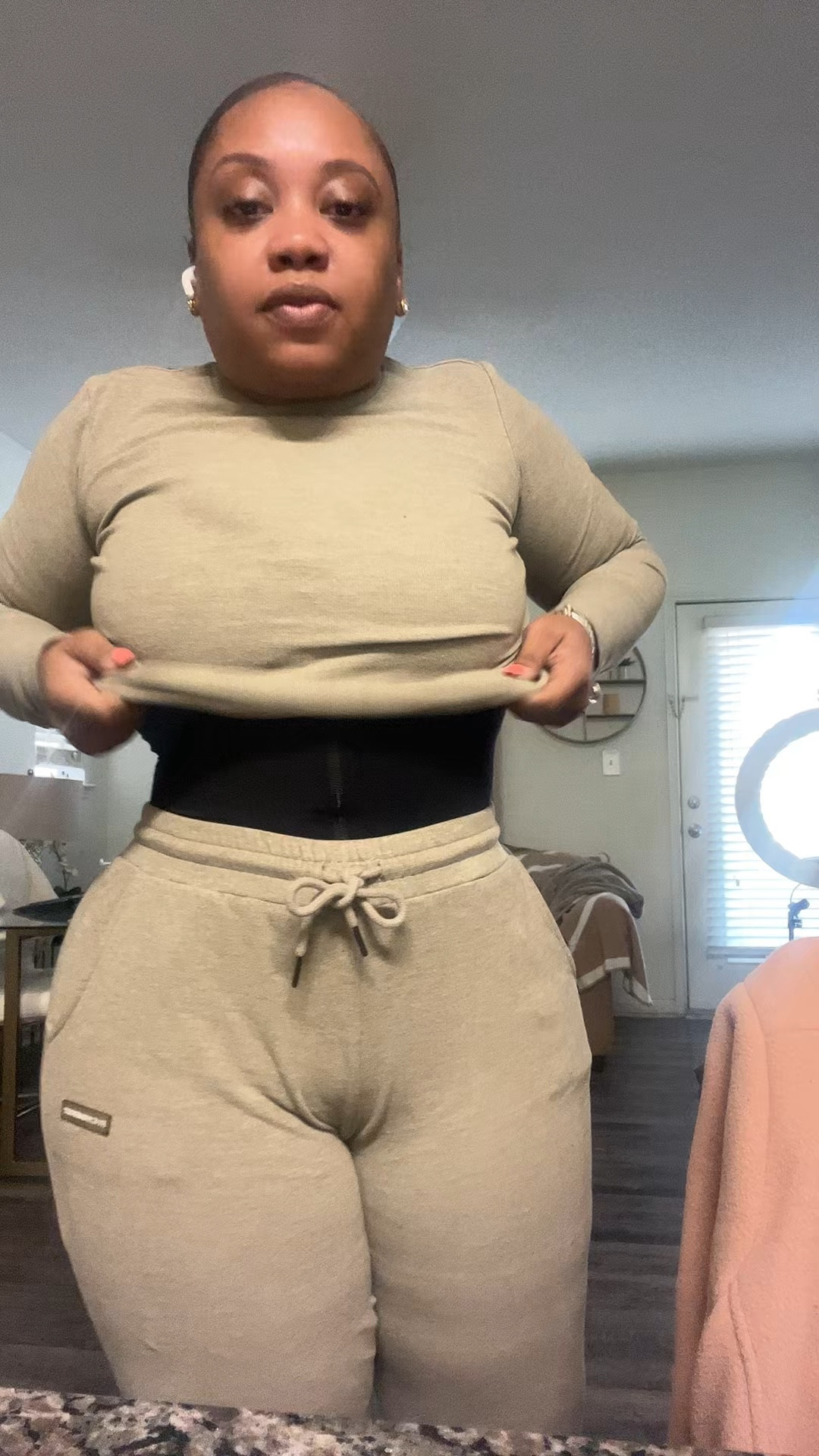 I’m wearing a medium in this faja 
And it’s on sale . 

#LTKfitnessgoals #LTKdayinmylife #LTKWorkwear