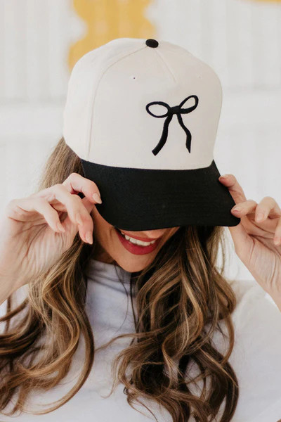 Black Coquette Bow Vintage Two-Toned Hat | Katydid.com