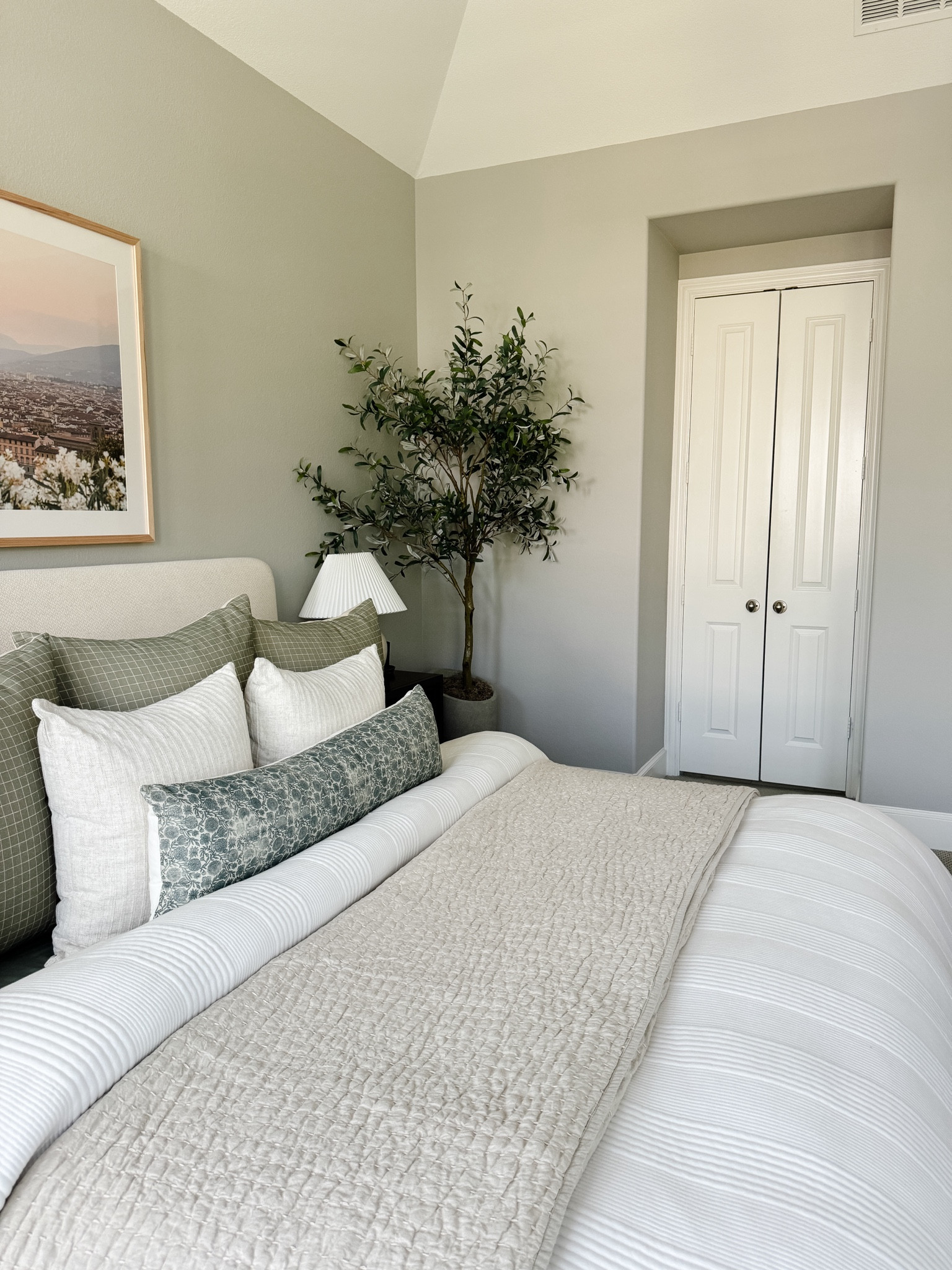 White bedding, neutral bedding, king bed, bedroom inspiration

#LTKSummerSales @onequince #onequince

#LTKFamily #LTKSeasonal #LTKHome