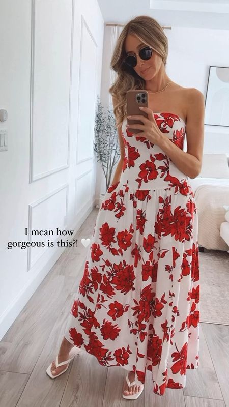 How gorgeous is this red floral dress!! Runs tts . Wearing a size small.




#LTKSeasonal #LTKOver40 #LTKStyleTip
