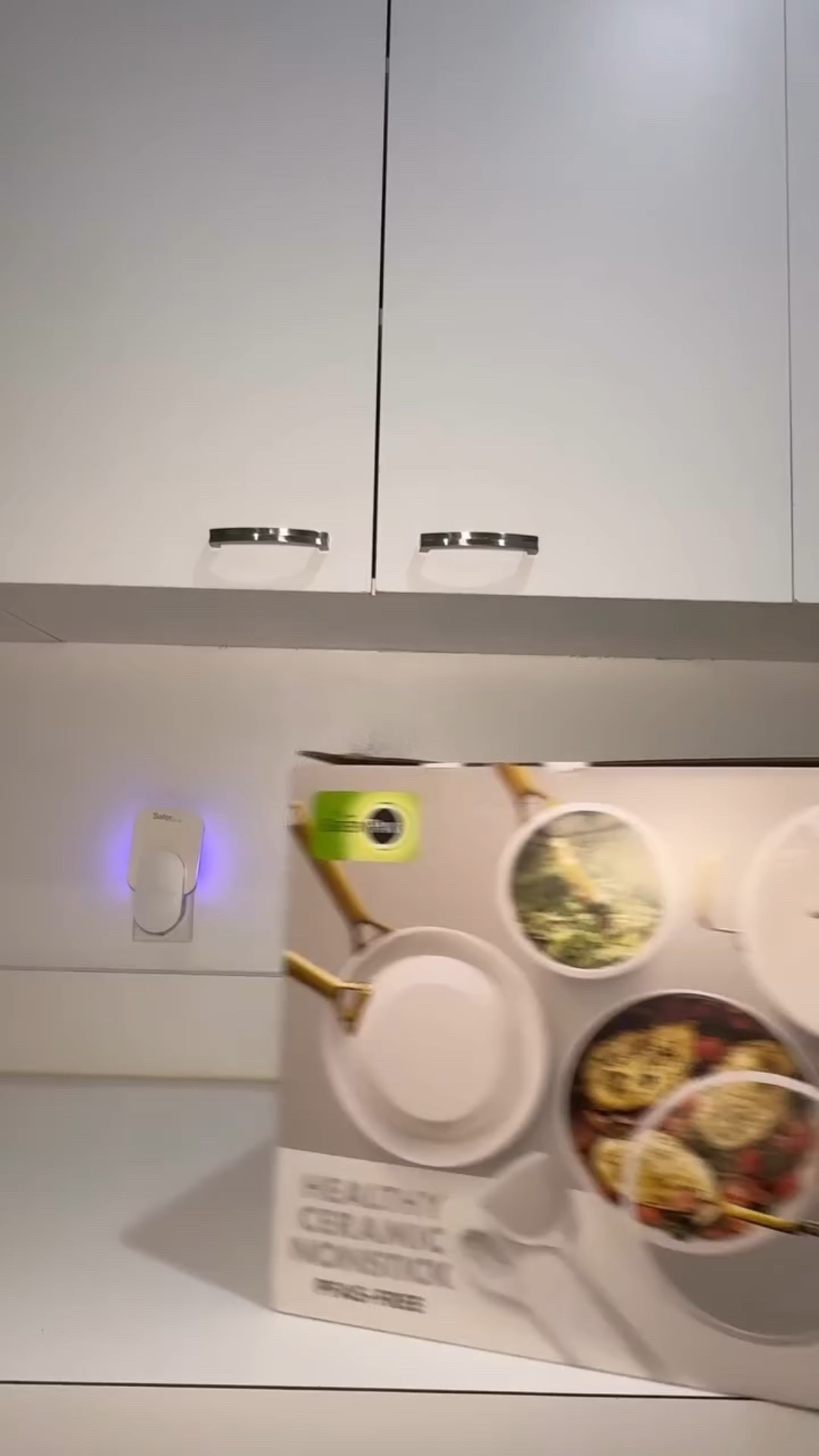 ✨ Cooking just got a major upgrade in my kitchen! ✨

I’ve been using GreenPan’s Reserve Pro cookware and I’m obsessed. The gold handles make them so chic, and everything cooks (and cleans) so effortlessly. From easy eggs in the morning to dinner at night, nothing sticks, and washing up is a breeze. 🍳🍝

It’s PFAS-free, toxin-free, and honestly just too pretty not to keep out on the stovetop. 💛

@theoriginalgreenpan #reservepro #gifted