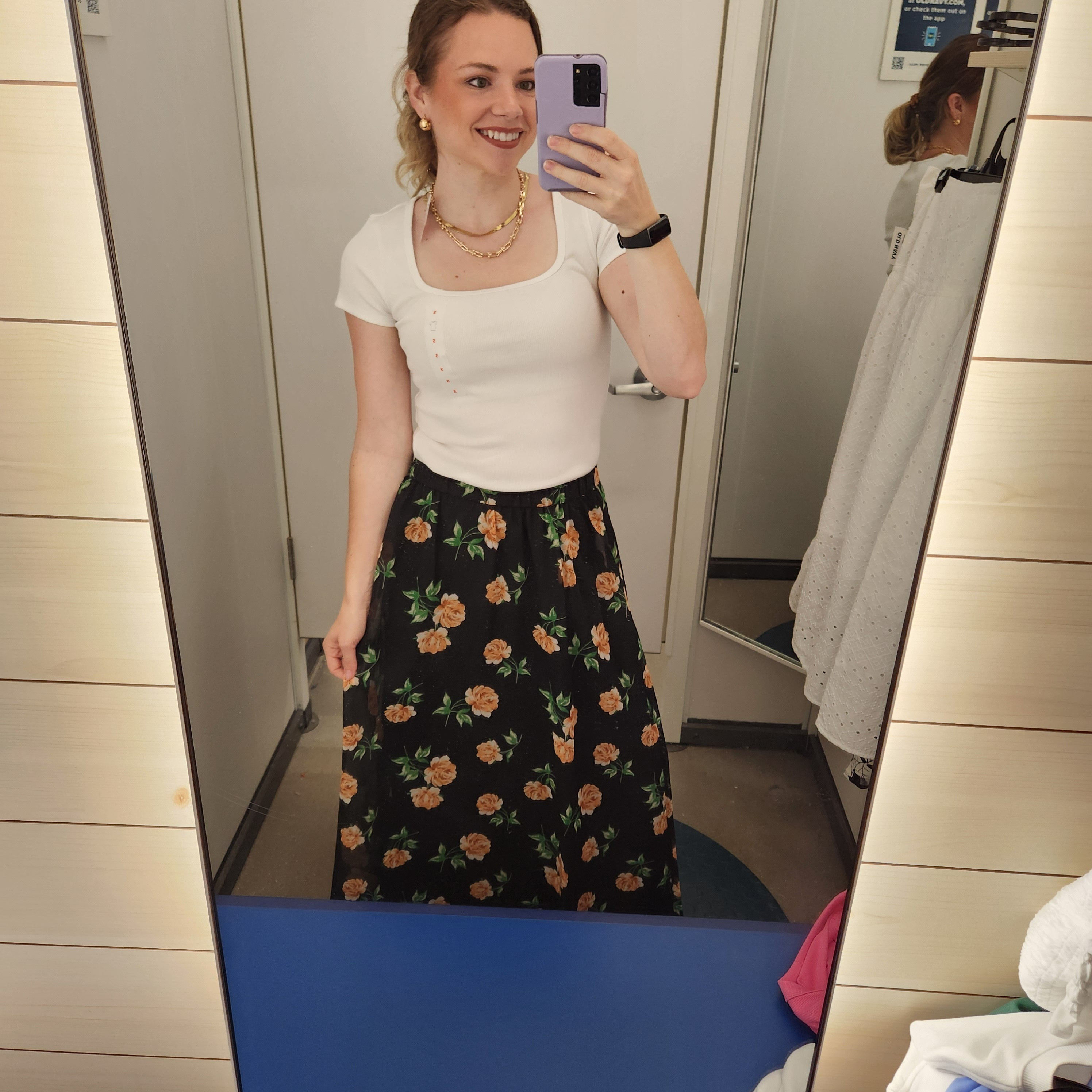 Floral chiffon maxi skirt size xsWhite square neck ribbed t shirt size small

#LTKFindsUnder100 #LTKMidsize #LTKSeasonal