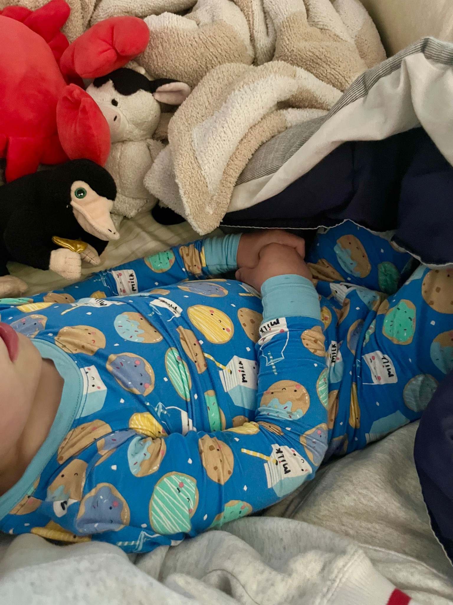 Sick snuggles in the comfiest bamboo pajamas 🍪

Kids pajamas
Family matchingg 

#LTKFamily #LTKKids #LTKFindsUnder50