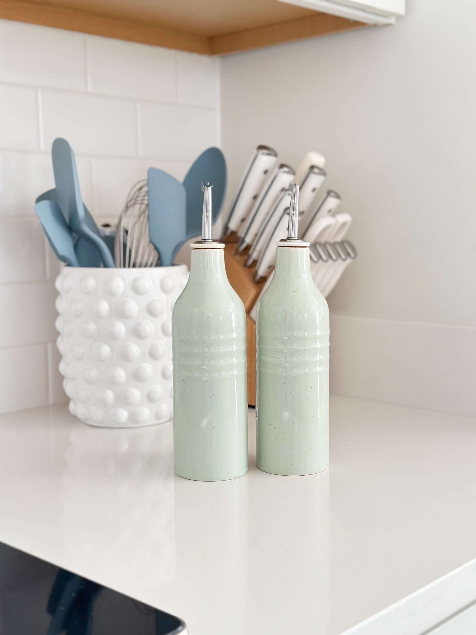 Add a pop of color to your kitchen counter with these pretty oil dispensers 😍 One of my Amazon best sellers in 2025!

Grandmillennial style, Grandmillennial decor, blue and green decor, coastal grandmother 

#LTKHome #LTKFindsUnder50