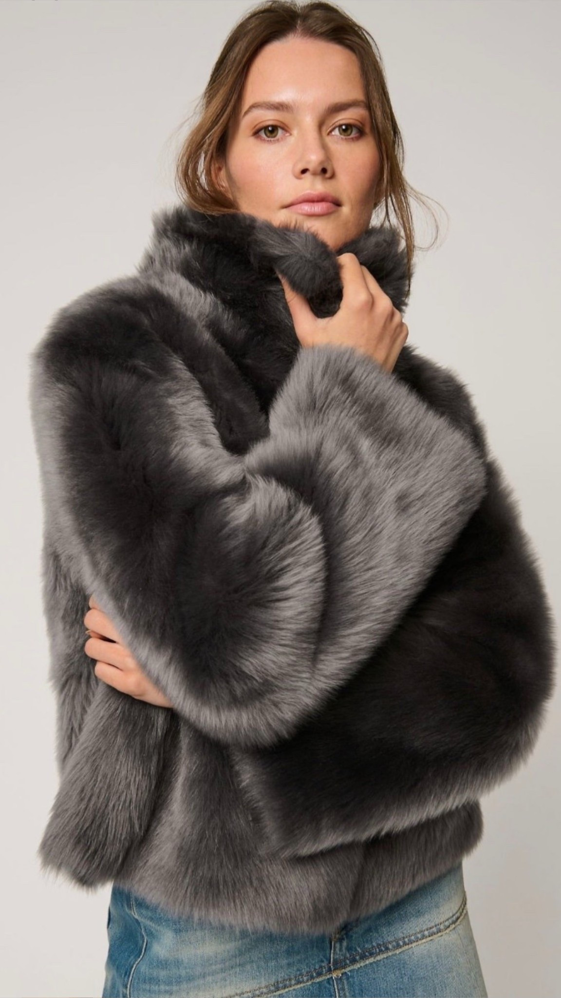 ✨ Obsessed doesn’t even begin to cover it — sweat and dream over this reversible faux-fur coat! 🧥💫 With luxe texture, major winter outerwear vibes and a price point that feels designer for less, it’s everything I’ve been loving lately. The fact that it reverses means double the style for your wardrobe — talk about investment pieces done right.

From chic street to après-ski glam, this is the kind of statement coat that hits the “top winter coats under influencer radar” list. Are you ready to step into #fauxfur ? Because this one’s screaming fashion blogger favorite.

🔑 Key features I can’t stop thinking about: reversible design • plush texture • modern silhouette • wild-but-refined outerwear.

Let’s just say when your accessories, layering game and outerwear all align, the outfit writes itself. #wintercoat #outerwearstyle #statementcoat #coatobsessed #winterstyle #fashionbloggerapproved #trendalert

#LTKGiftGuide #LTKSeasonal #LTKHoliday