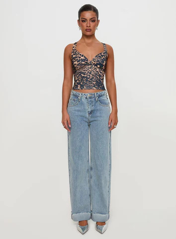 Ollie Mid Rise Straight Leg Jean Light Wash Denim | Princess Polly US