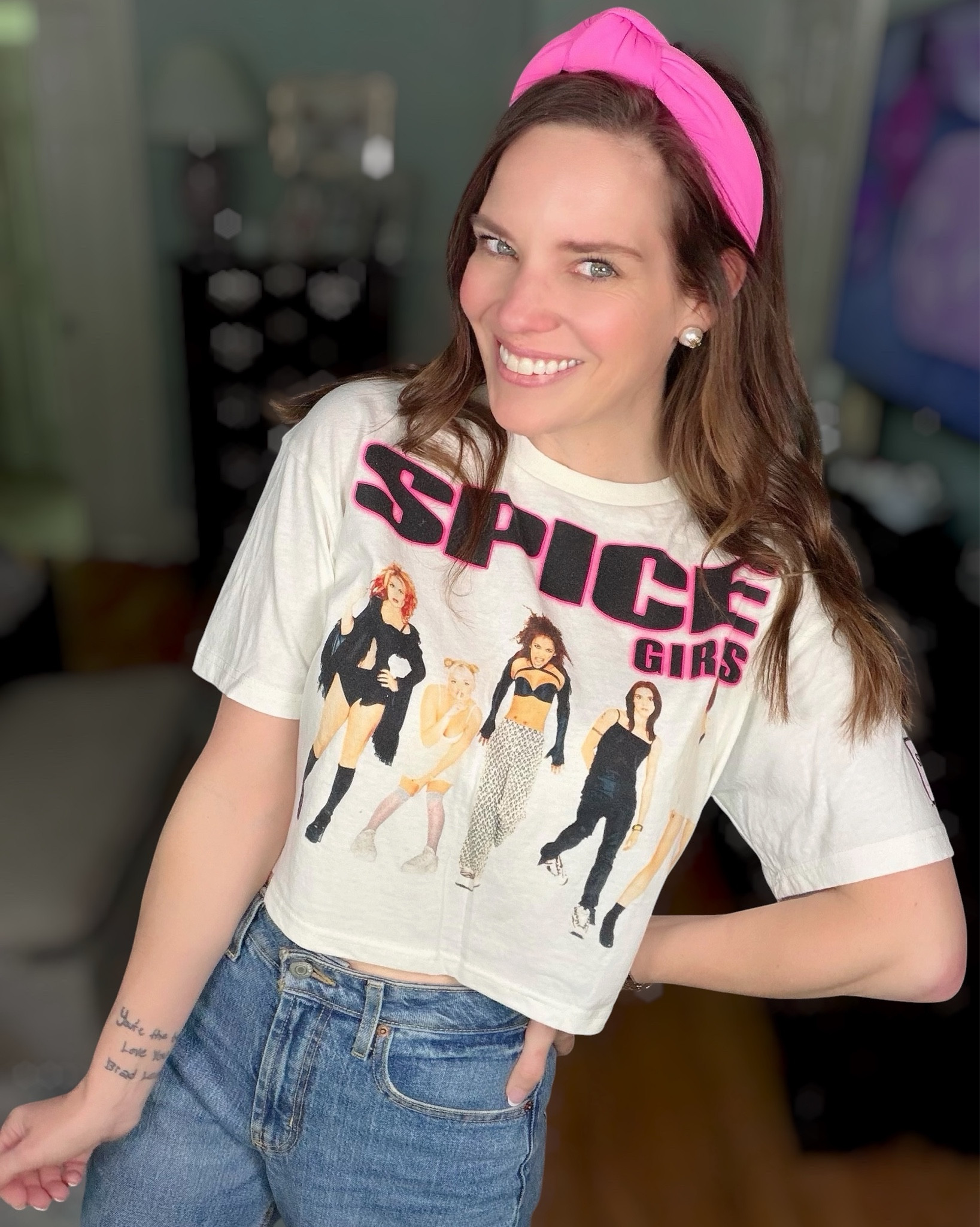 Spice Girls Graphic Tee Outfit 💕👖


Such a fun throwback look with this Spice Girls graphic tee 💕🎶 Paired it with high-waisted wide leg jeans, a pop of pink with the headband, and matching flats for an easy everyday outfit that still feels playful and put together ✨ Perfect for casual days, running errands, or a cute coffee run look!

graphic tee outfit, spice girls shirt, casual summer outfit, wide leg jeans outfit, pink accessories outfit, everyday style ideas, walmart fashion finds, old navy jeans outfit

#LTKootd #LTKOver40 #LTKFestival