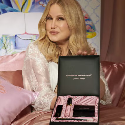 e.l.f. x Jennifer Coolidge Dirty Pillows Lip Kit | e.l.f. cosmetics (US)