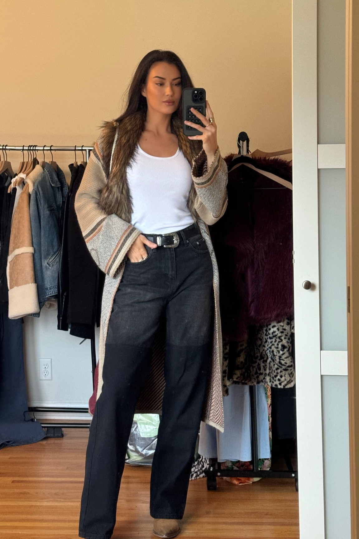 Obsessed with these two-tone jeans! Can’t beat the price! I stick with my true size and they fit more high waisted. #denimfavorites 

#LTKStyleTip #LTKFindsUnder100