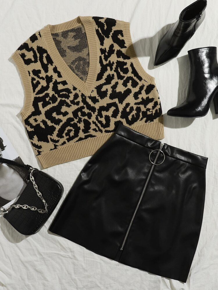 V Neck Leopard Sweater Vest | SHEIN