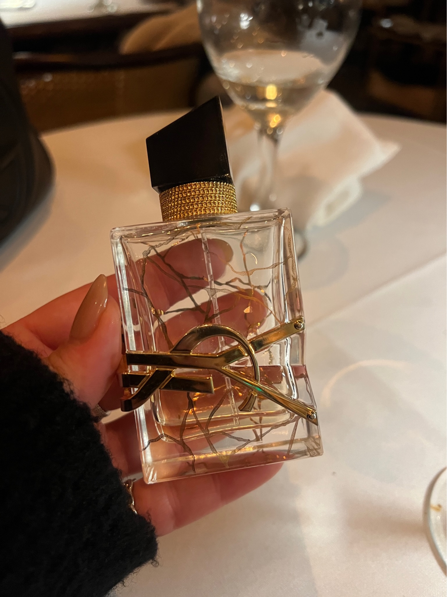 my fav perfume ever!!! 