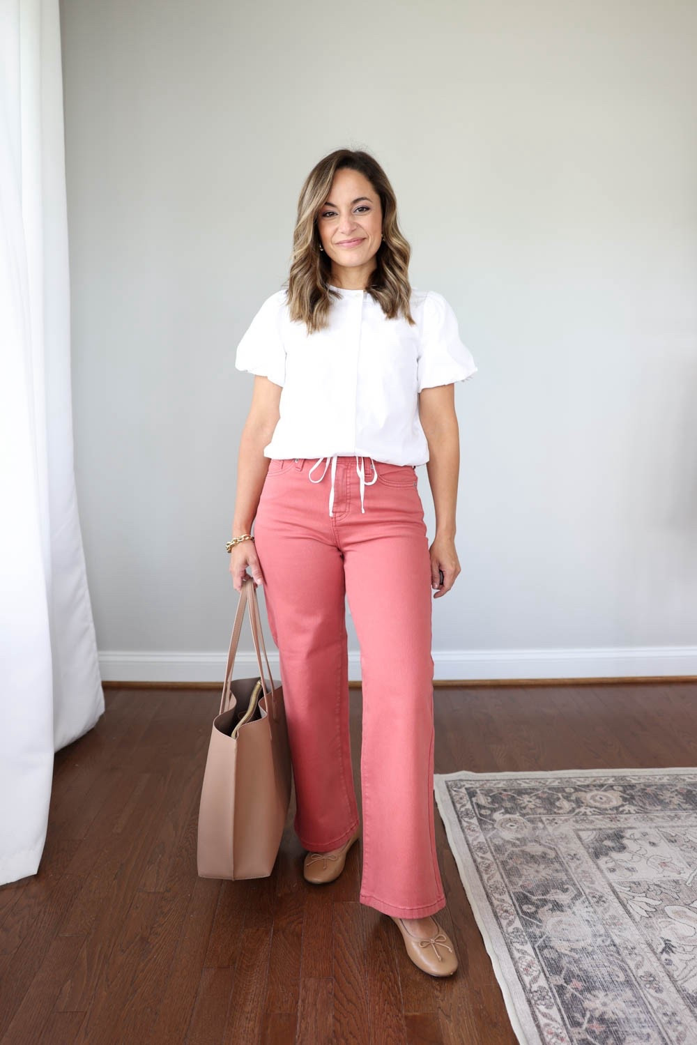 Casual summer outfit for work! 

Jeans (BR factory): petite 24 - jeans are tts 10” rise and 27.5” inseam in petite 
Top (J.Crew Factory): xxs 
Shoes (J.Crew): tts 
Tote (Quince) 
Dress worn in the beginning (BR Factory): petite xxs 

#LTKPetite #LTKWorkwear
