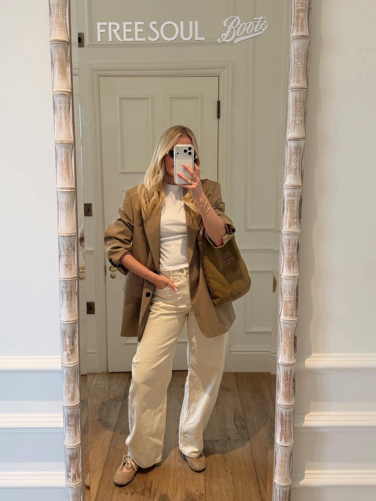 spring outfit 🫶🏼 
Blazer is Zara 
Jeans are old mango 

#LTKspring #LTKootd