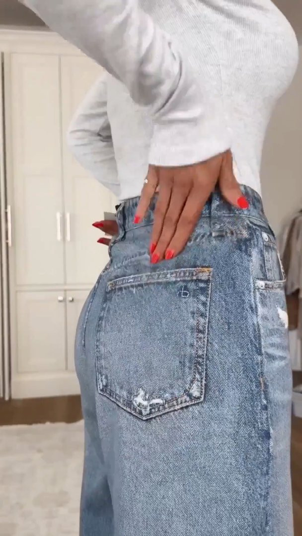 These viral jeans are back in stock! One of the most comfortable pair of jeans that I own ❤️🙌🏼 I’m just shy of 5-7” and wear the size 24, this is the color MINETTA I recommend sizing down one #stylinbyaylin #viraljeans #ragandbone 

 #LTKootd #LTKSeasonal #LTKOver40