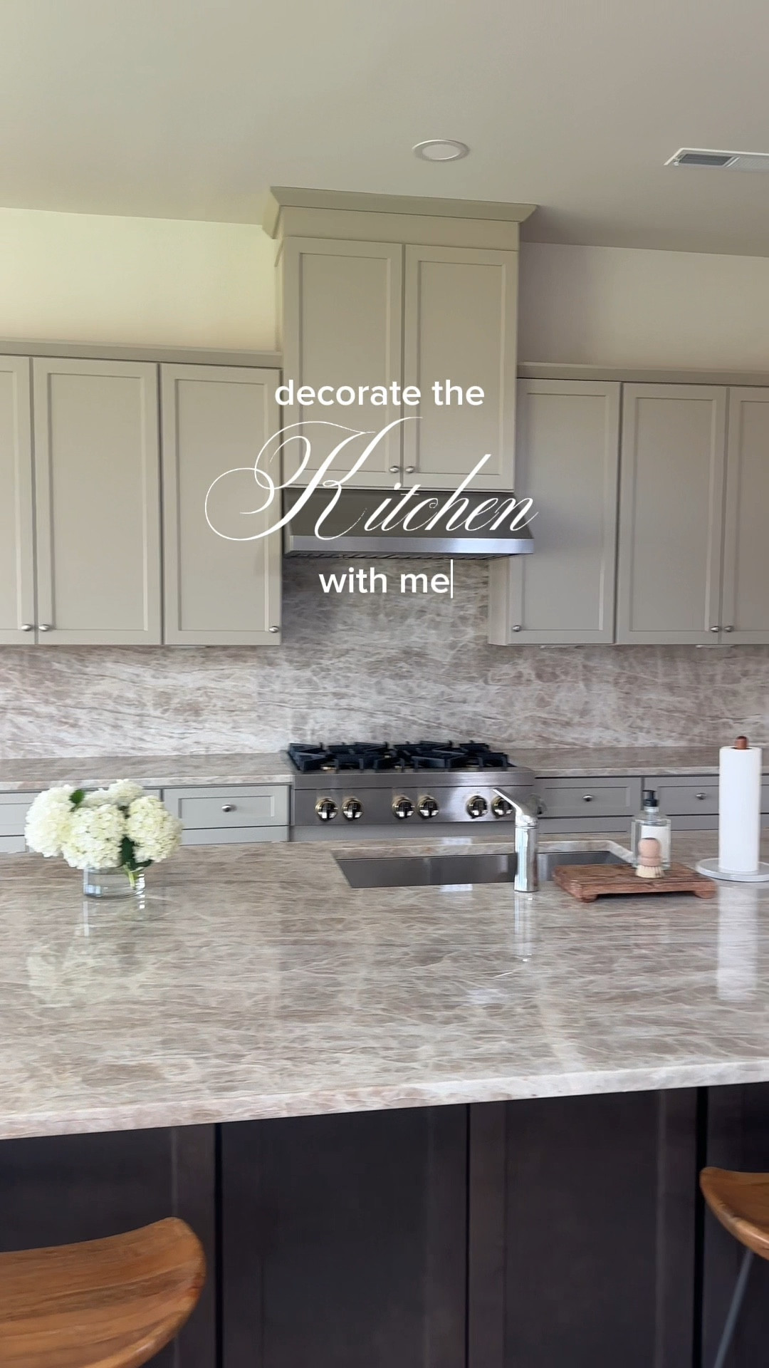 New kitchen decor and styling #newhome #kitchenstyling #kitcheninspiration #kitchendecor