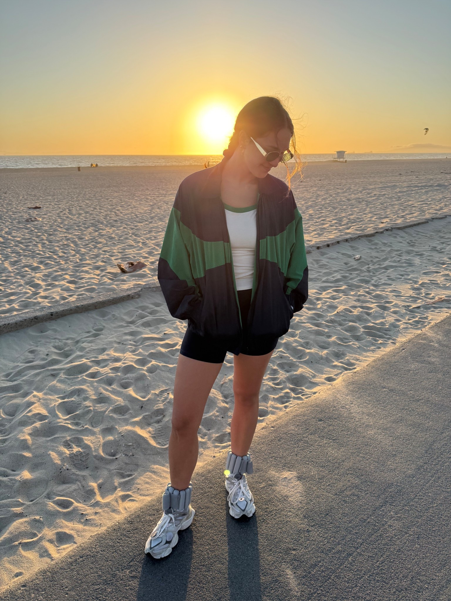 Bala bangle beach walk with a colorful windbreaker💙 
Windbreaker/shorts/tank: @lululemon 
Shoes/ bala weights: free people 

#LTKootd #LTKdayinmylife #LTKSpringSale