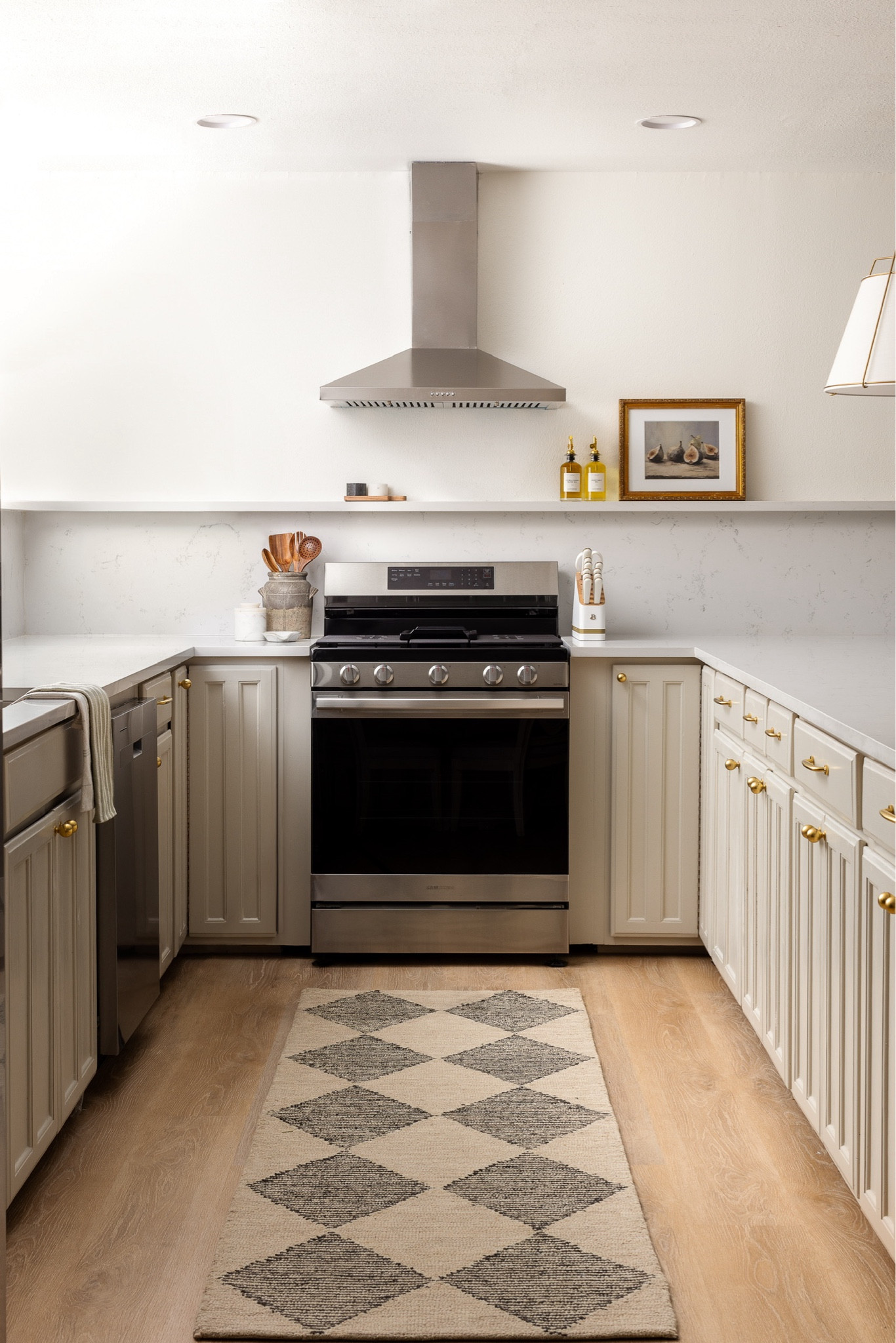 Smiles and Pearls has launched her new Airbnb. Candice went with a modern vintage design for this rancher. 

Home design, modern home decor, Airbnb superhost, home decor, target home record Amazon home finds, Amazon home decor, Studio McGee, Threshold, Target home, Target home finds, Target run, Airbnb host, Magnolia Hearth and Hand, Home Depot, Home Depot furniture, living room, bedroom, coffee table

#LTKplussize #LTKhome #LTKstyletip