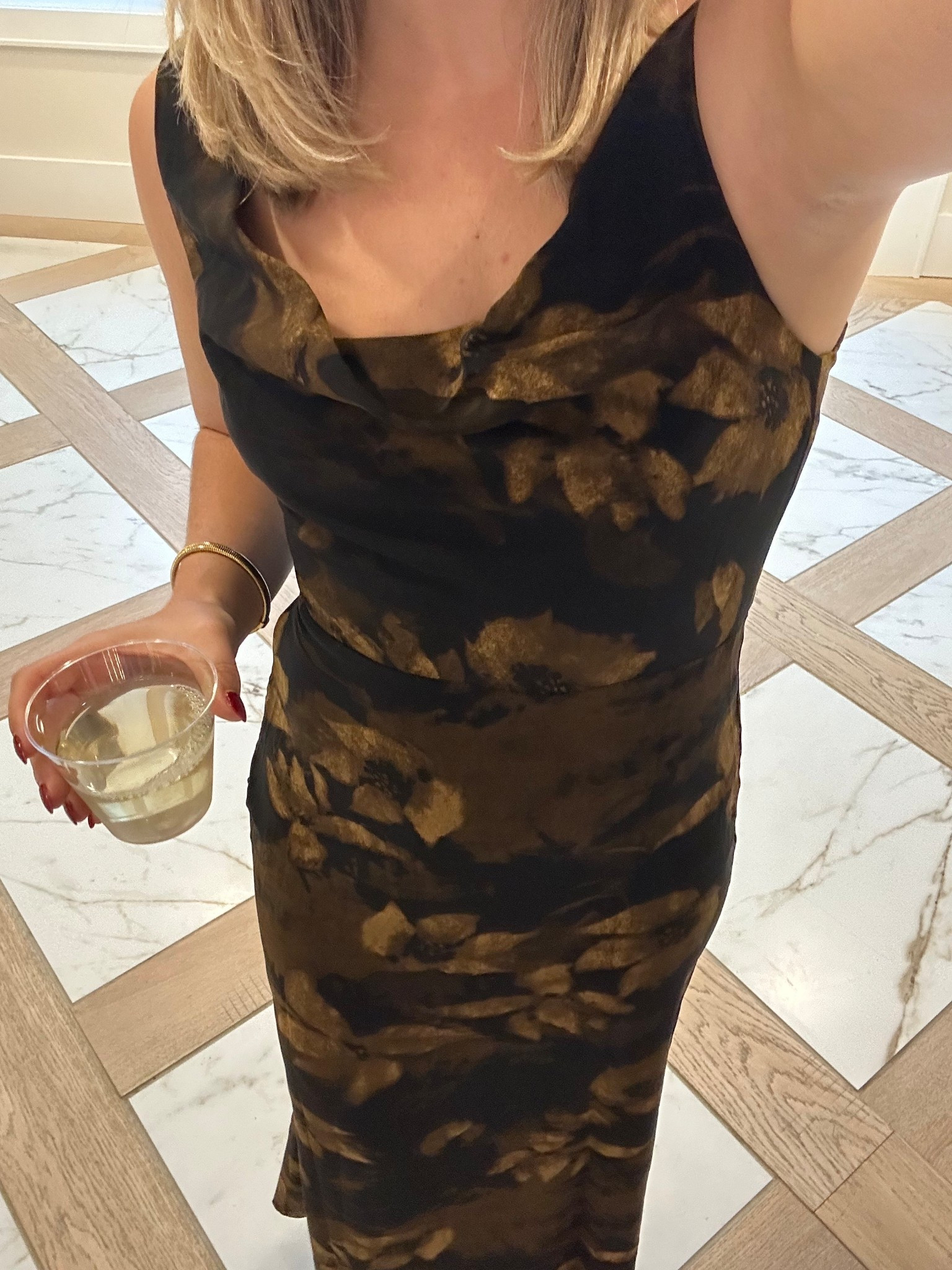 A perfect fall wedding guest dress

#LTKSeasonal #LTKWedding #LTKFindsUnder100