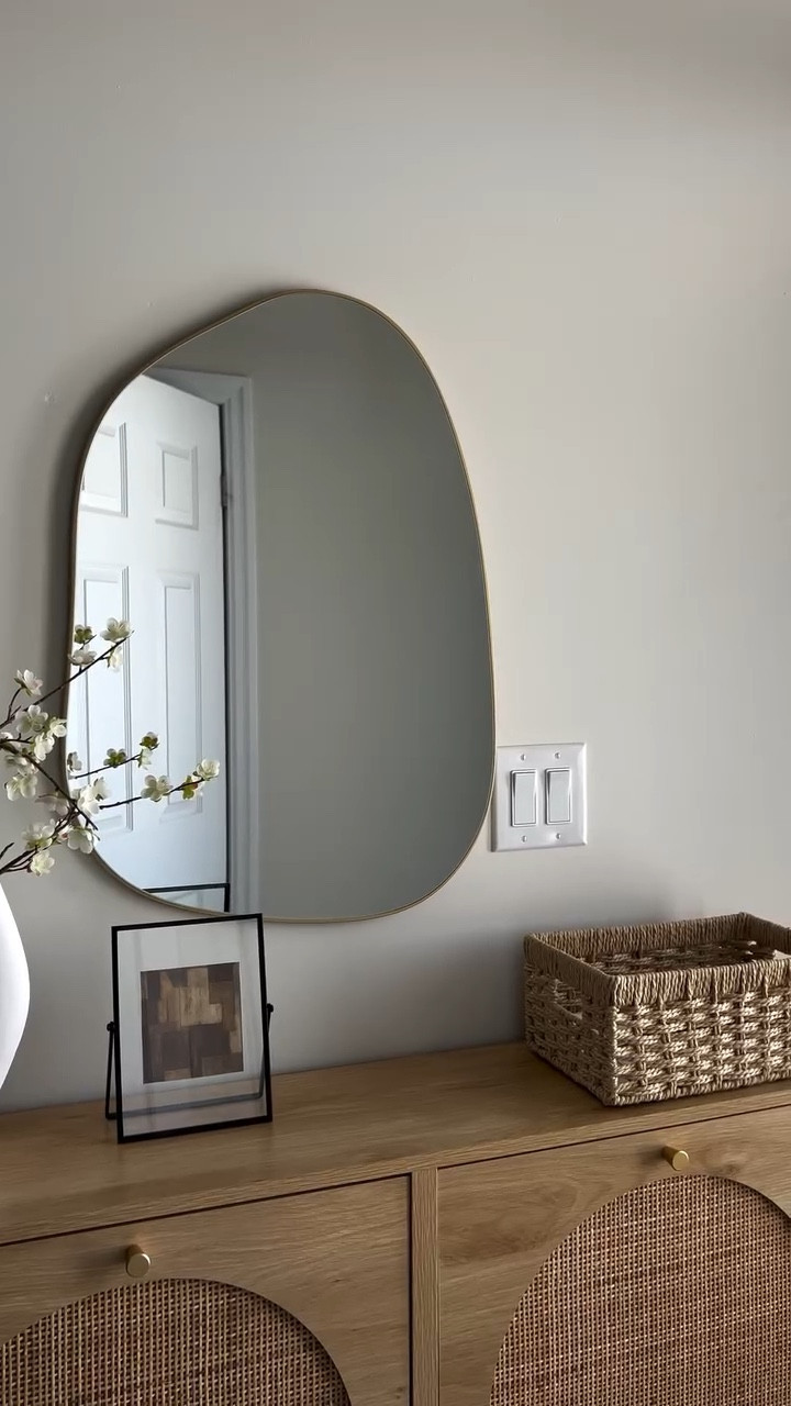 POV: when design speaks before you do ✨😍

An irregular mirror that turns everyday reflections into art with a touch of elegance — obsessed with the organic shape and timeless design. 

〰️ follow and comment SHOP for links 🔗

#homeinspo #stylinginspiration #fyp #modernorganic #homestyling