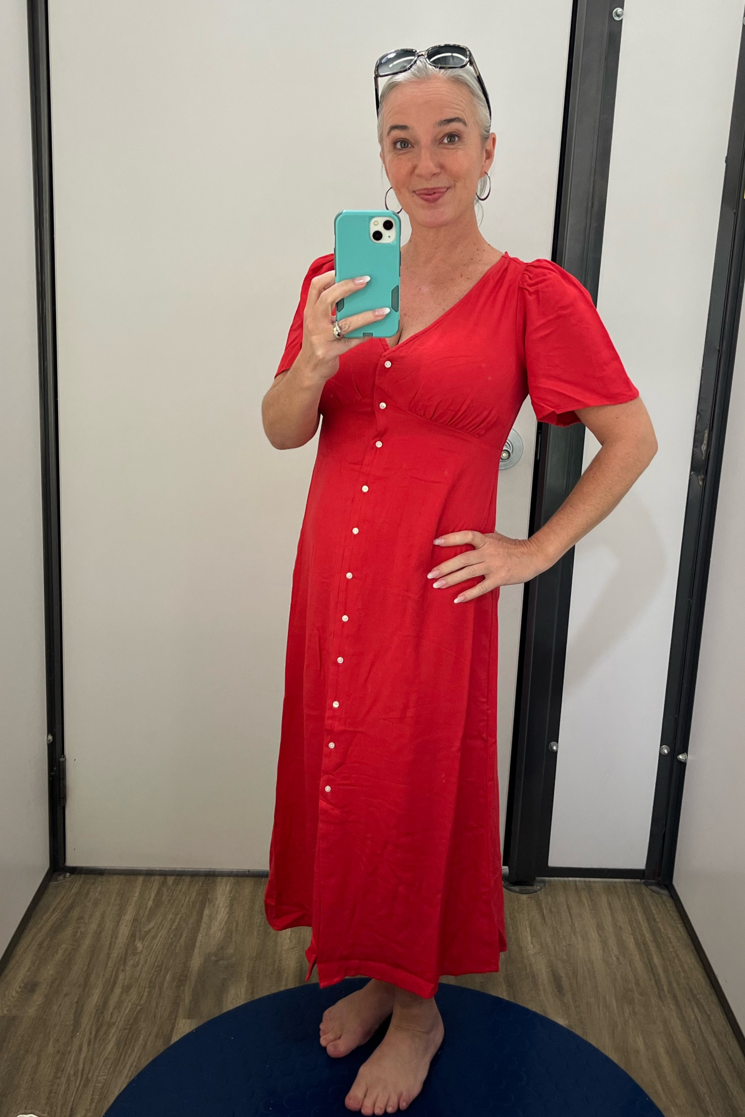 What a pretty red dress for summer!! 

#LTKstyletip #LTKbeauty #LTKcanada