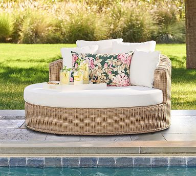 Huntington Round Daybed with High Performance Cushion Covers | Pottery Barn (US)