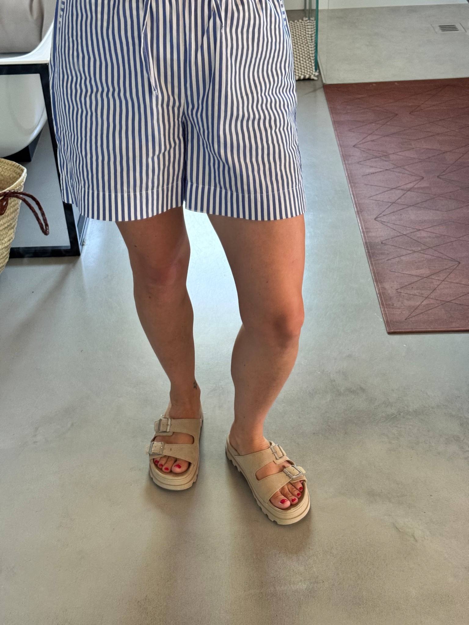 Die Schuhe fallen Größen gerecht aus. Ich trage Größe 38

#LTKsummer #LTKdeutschland