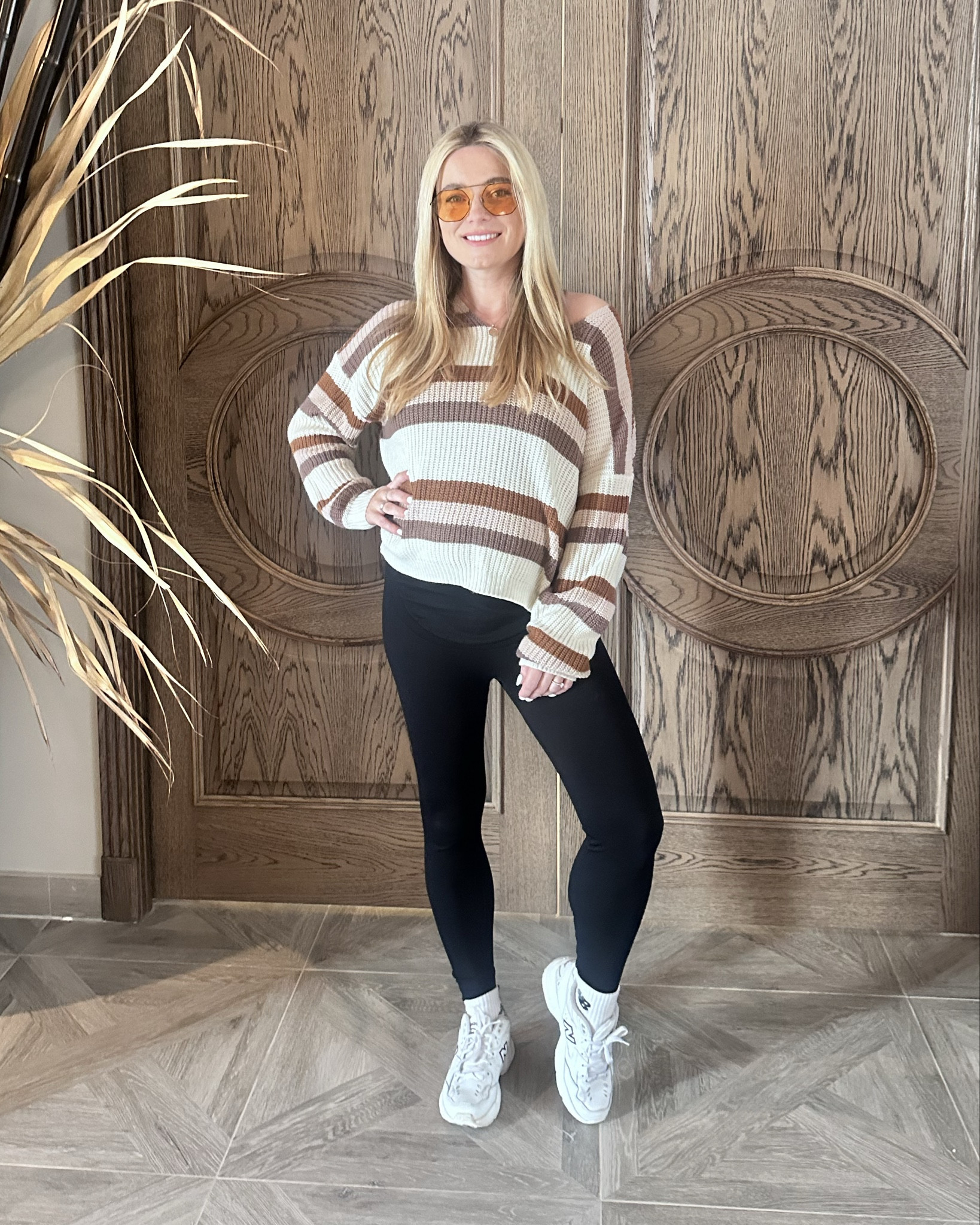 Maternity airport outfit 
Affordable and comfy!

29 weeks pregnant 

#pregancyclothing #holidayoutfitmaternity 